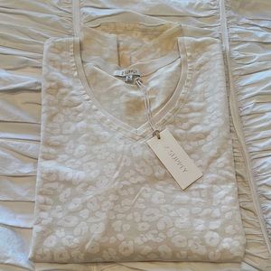 NWT | Z Supply | V-Neck Weekender in Ivory Leopard (XS)